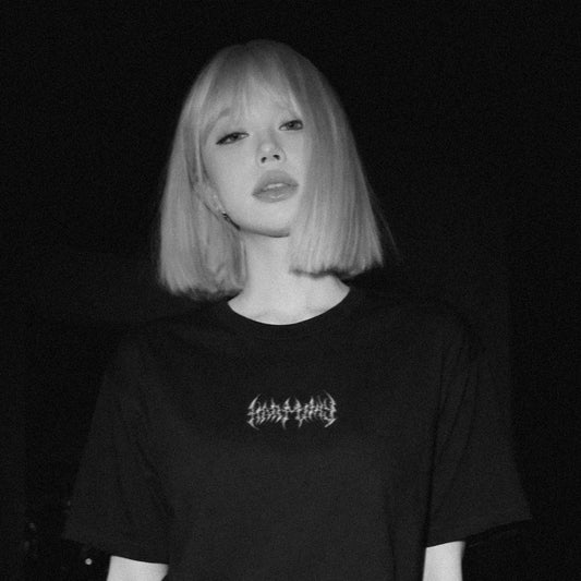NIVEUS CHROME SPIKES TEE
